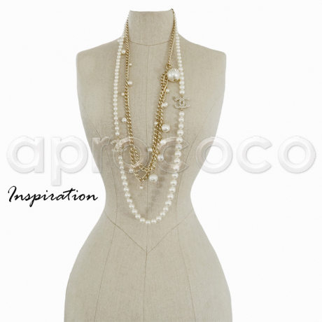 CHANEL classic Pearl Necklace ever  with CC Logos studded with seed-pearls