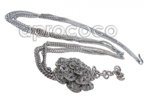 EXQUISITE Fabulous CHANEL chain belt necklace with the prettiest bling Camellia.