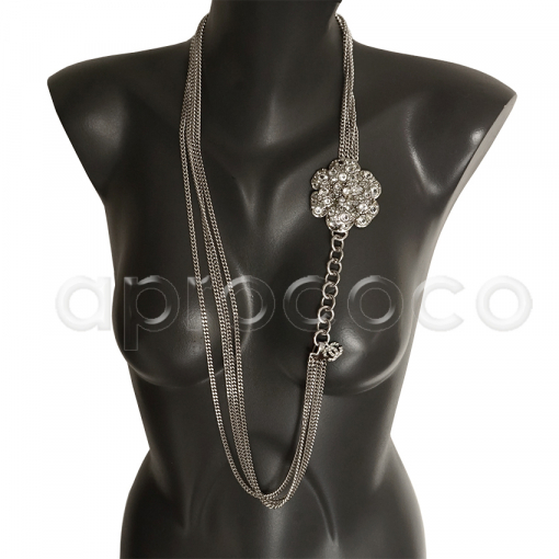 EXQUISITE Fabulous CHANEL chain belt necklace with the prettiest bling Camellia