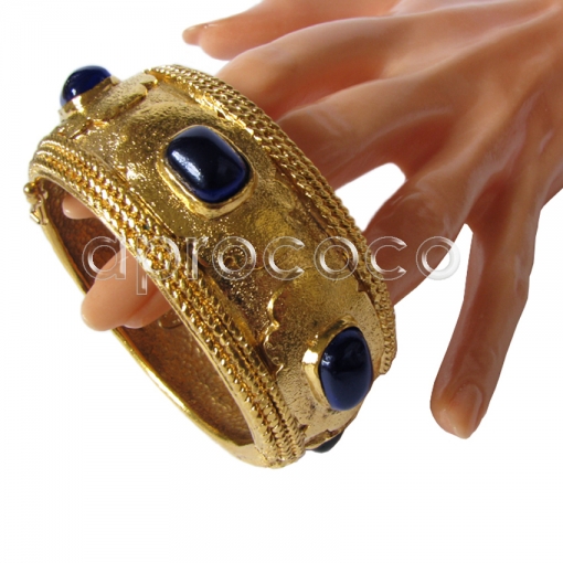 CHANEL GRIPOIX Armband mit saphirblauen Cabochons - RENAISSANCE Revival